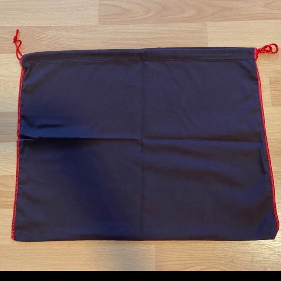 Coach dust cover with drawstring - Picture 2 of 2